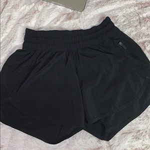 Lululemon Tracker Short V 4”